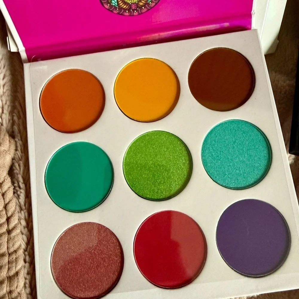 Makeup bundle Color Zulu by Juvas Morphe 8S Stellar Impact Highlighter and more